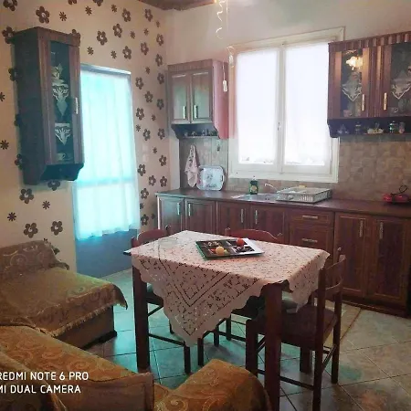 Traditional Trikeri Escape House Holiday home