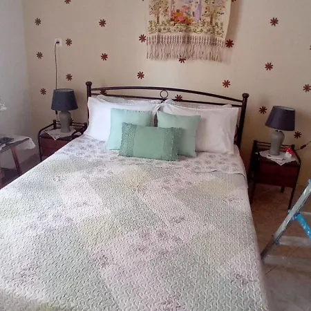 Traditional Trikeri Escape House Holiday home